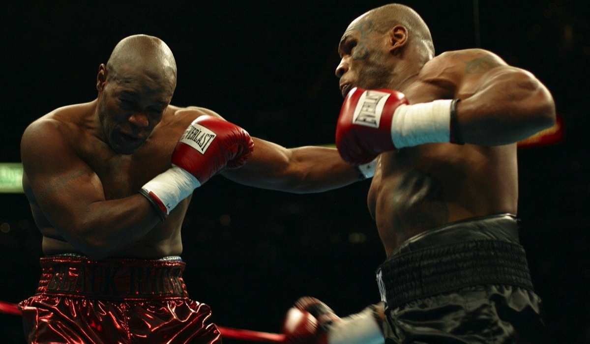 Mike Tyson derrotó a Clifford Etienne en tan solo 49 segundos. 