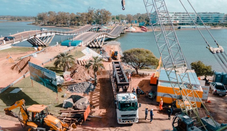 The repair works of the bridge of La Barra de Maldonado are advancing.  Photo: Maldonado administration.