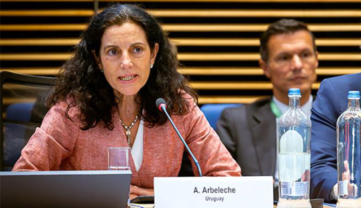 Azucena Arbeleche, ministra de Economía y Finanzas del Uruguay. 