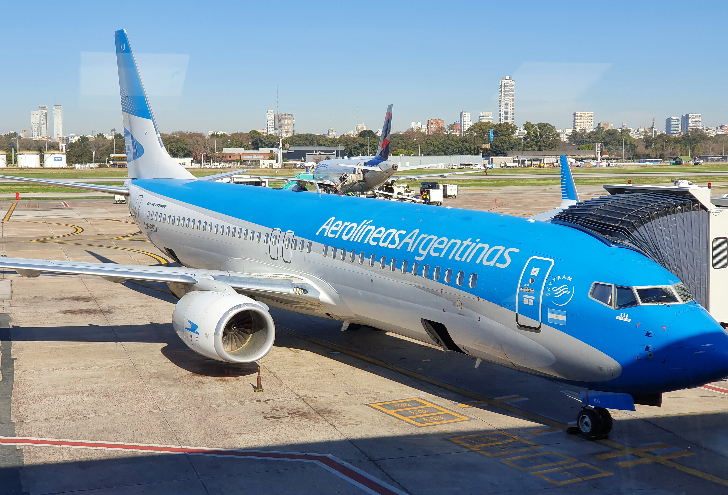 Aerolíneas Argentinas vuelo directo mvd - mdq