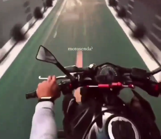 Imprudente motociclista usó ciclovía de 18 de Julio a toda velocidad: Lo buscan para sancionarlo