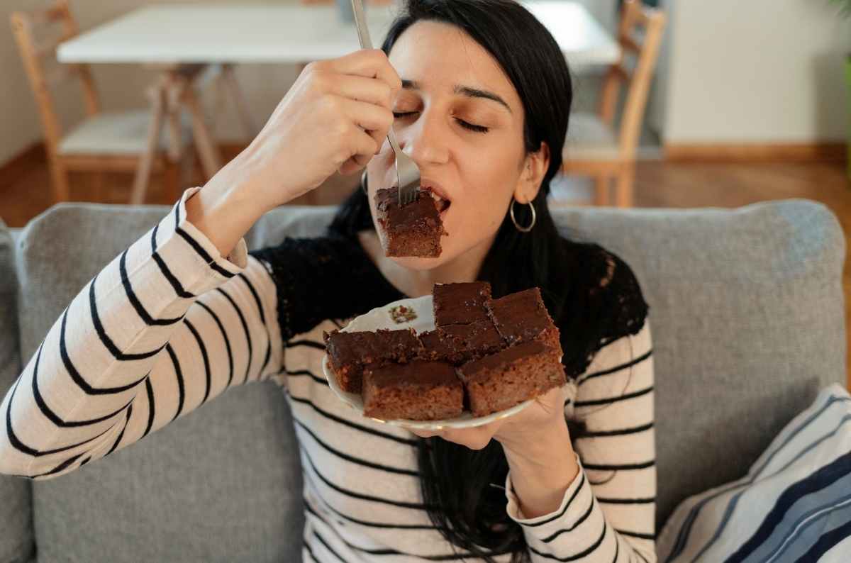 Comprendiendo tus antojos alimenticios y su conexión con la psicología