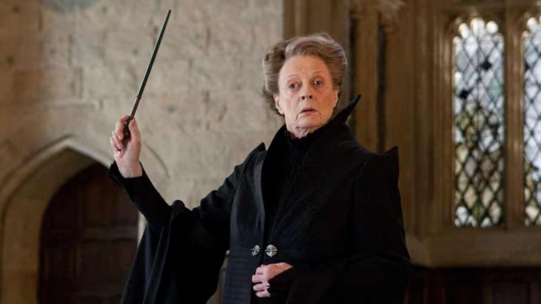 Maggie Smith como Minerva McGonagall en la saga Harry Potter