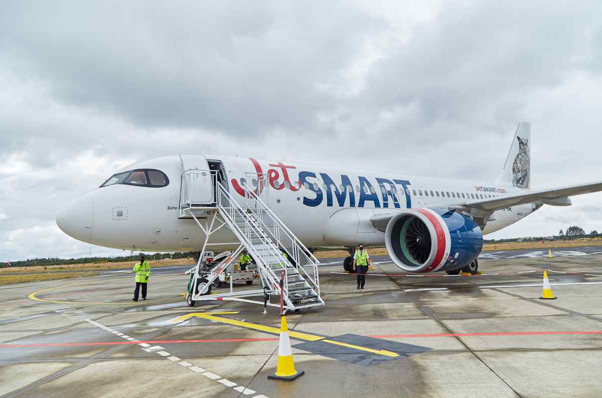 jetsmart montevideo buenos aires route