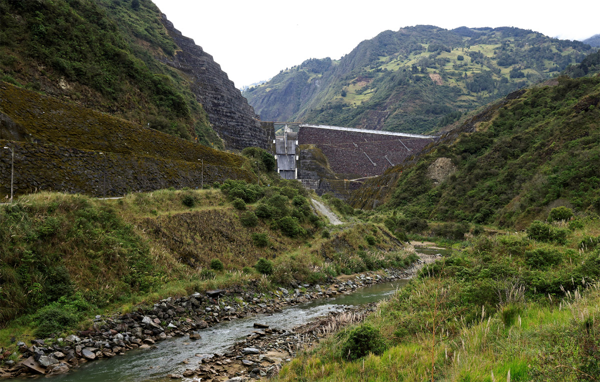 Represa seca en Ecuador.