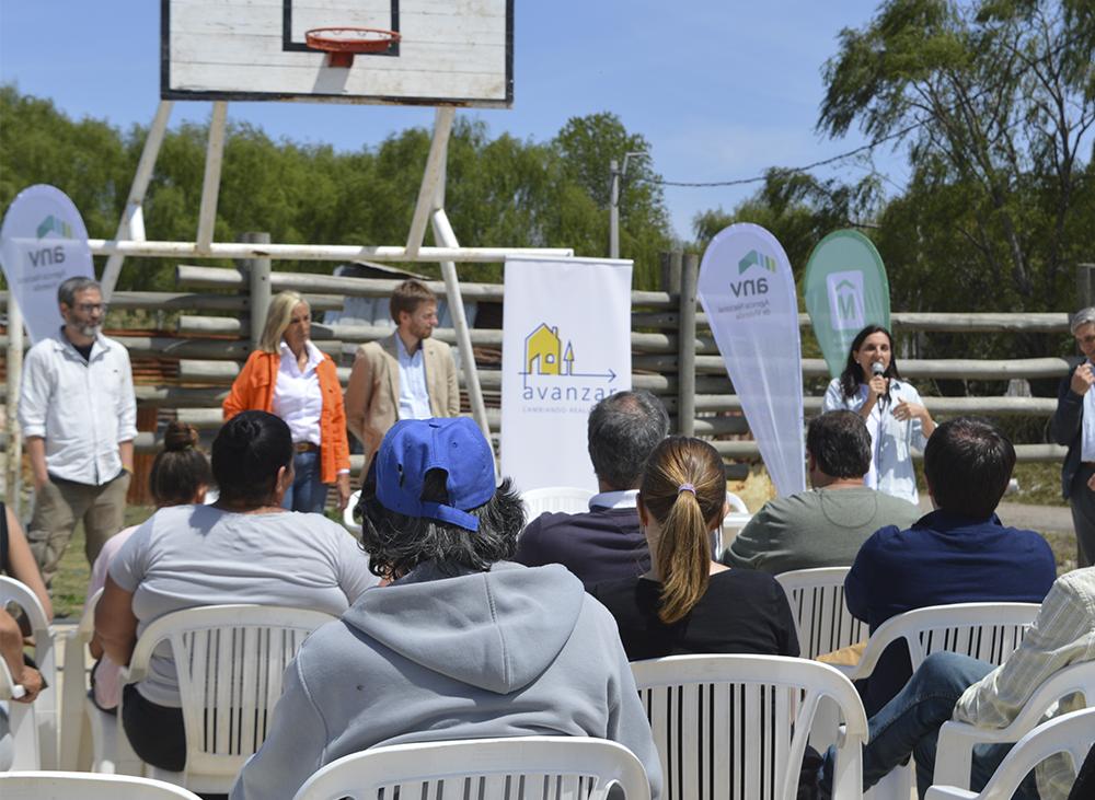 En Octubre del 2023 se presentó el plan para las mejores en el asentamiento Aquiles Lanza. Fueron promesas que quedaron en el aire. 