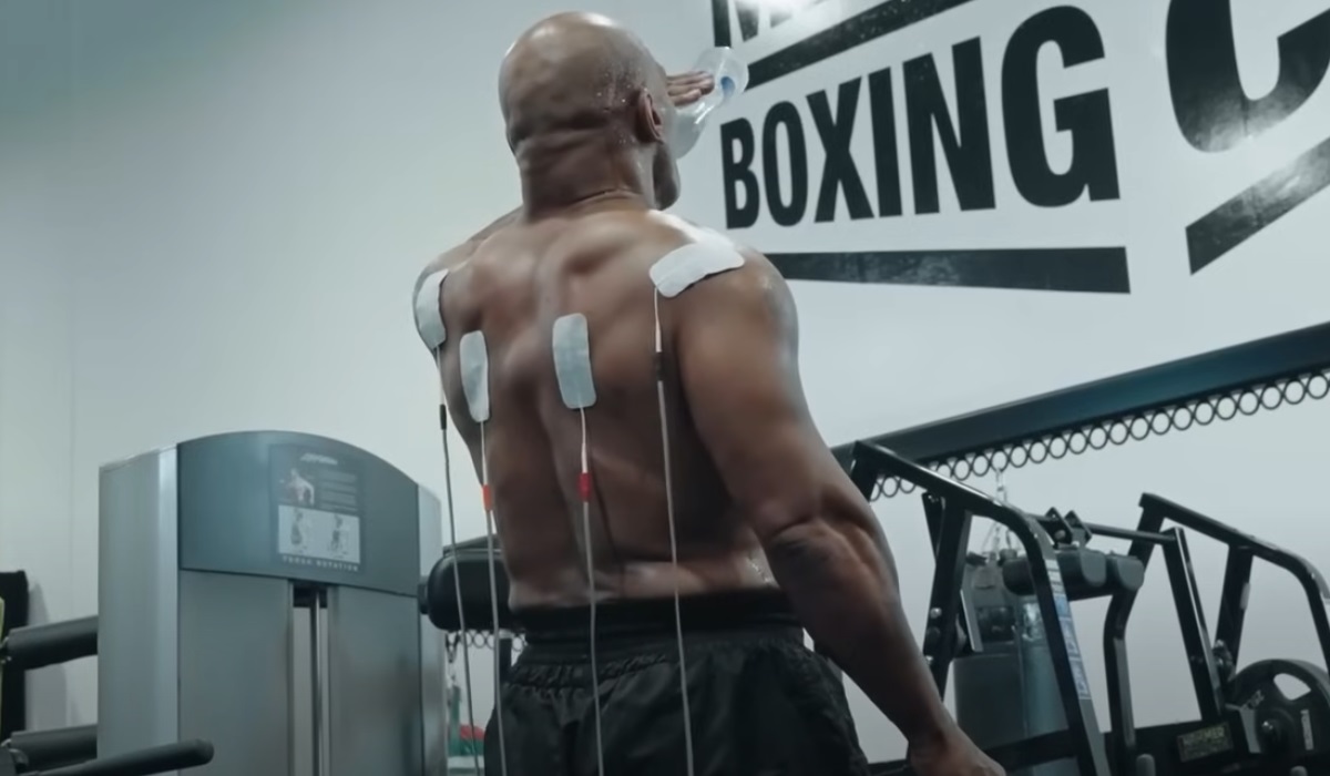 Mike Tyson se prepara para su pelea contra Jake Paul