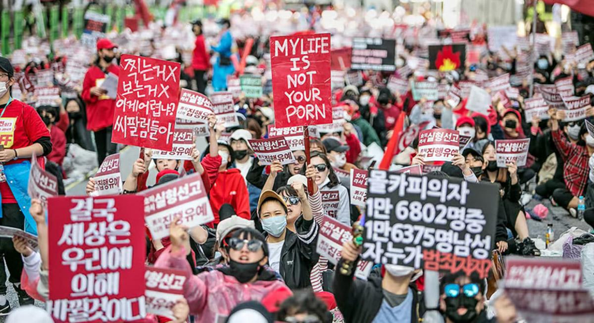 Marcha del movimiento feminista 4B en Corea del Sur.